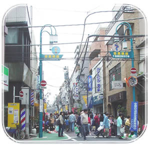 �V�����ꂽ�X�H����2�ԊX�̐l�o